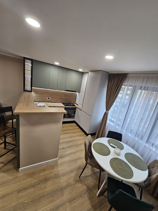 REGIM HOTELIER/TARG DE CRACIUN 2  apartamente Promenada Mall 3 Camere