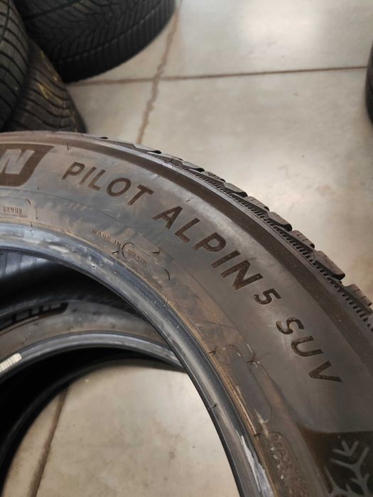 2бр.зимни гуми 235/55/19 Michelin