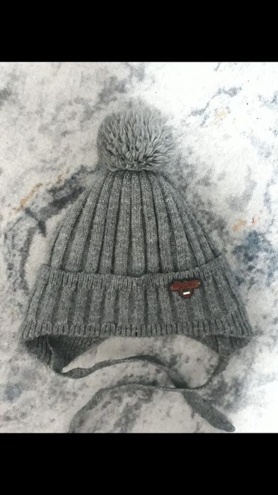 Продам шапки зимние детские