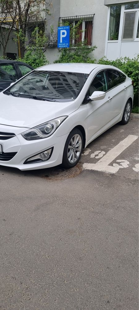 Auto Hyundai i40