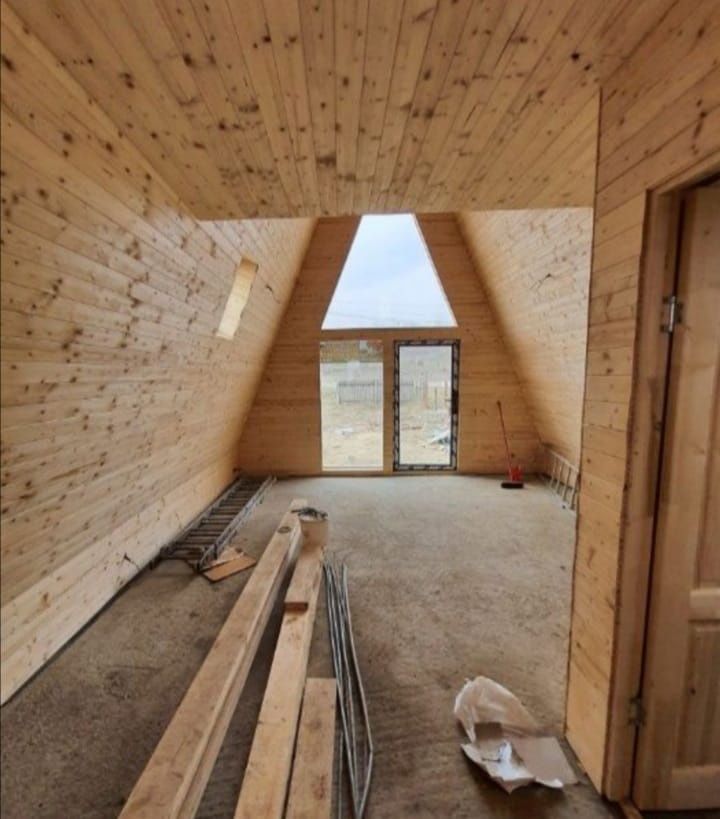 Vindem case si cabane din lemn, de tip A. Acestea se realizeaza la dim
