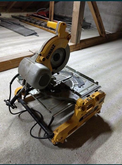 Circular Dewalt 743N 110v cu transformator 3300va