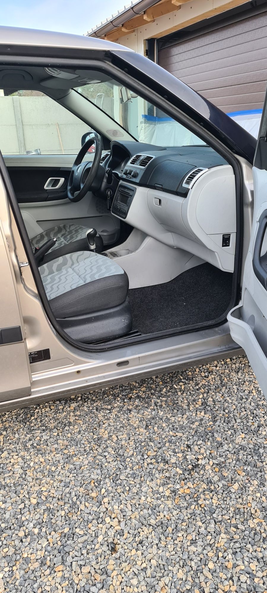 Opel astra  ,skoda fabia an 2009 posibilitatea rate trasport gratuit G