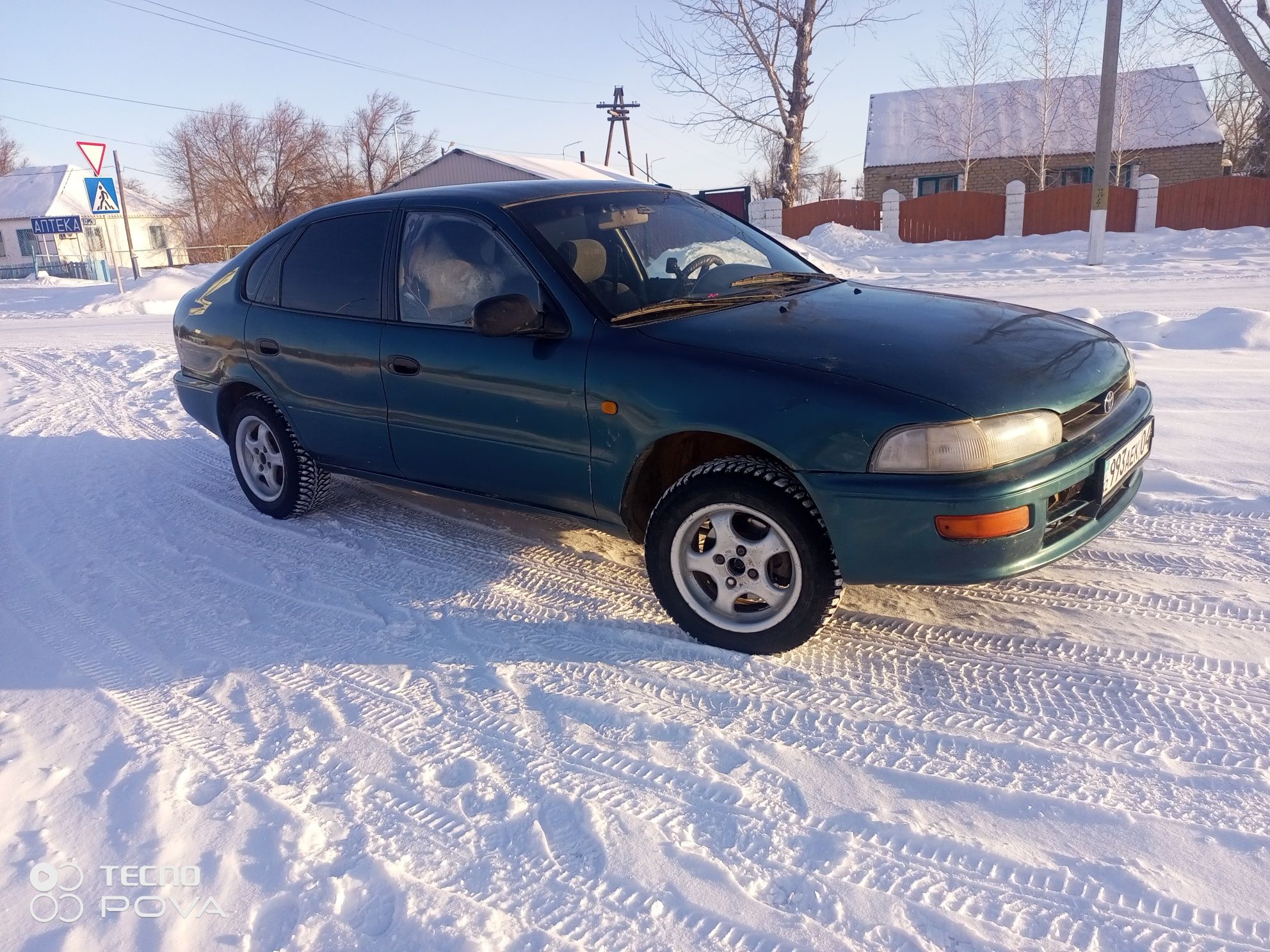 Toyota carolla e100