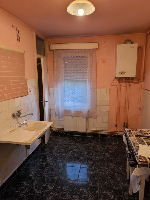 De vanzare apartament 2 camere Bul. Pandurilor