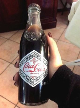 COCA COLA колекционерска бутилка 50 годишнина