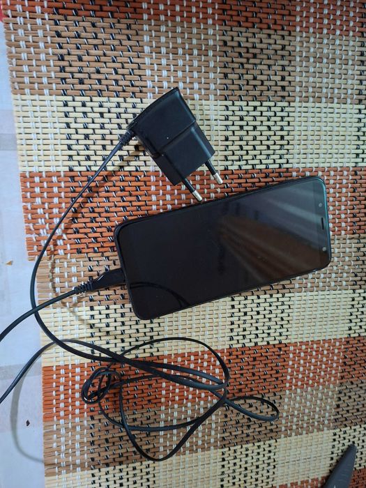 Samsung J6, complet functional.