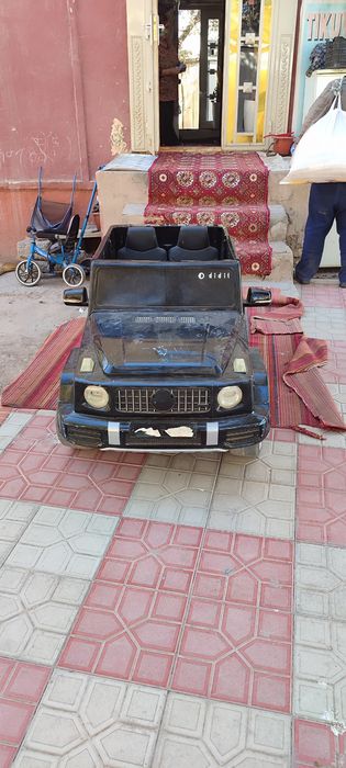 Bolalar moshinasi sotiladi