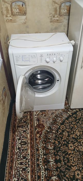Стиралка INDESIT требует ремонта