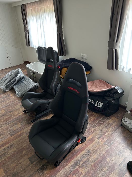 Карбонови седалки от ABARTH 595/695