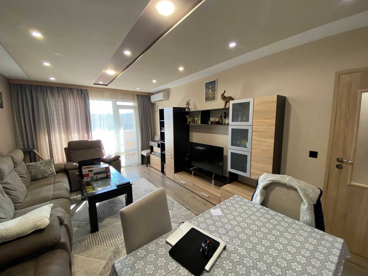 Продава се Четиристаен апартамент в Харманли - 103 кв.м за 644 €/кв.м - Снимка #12