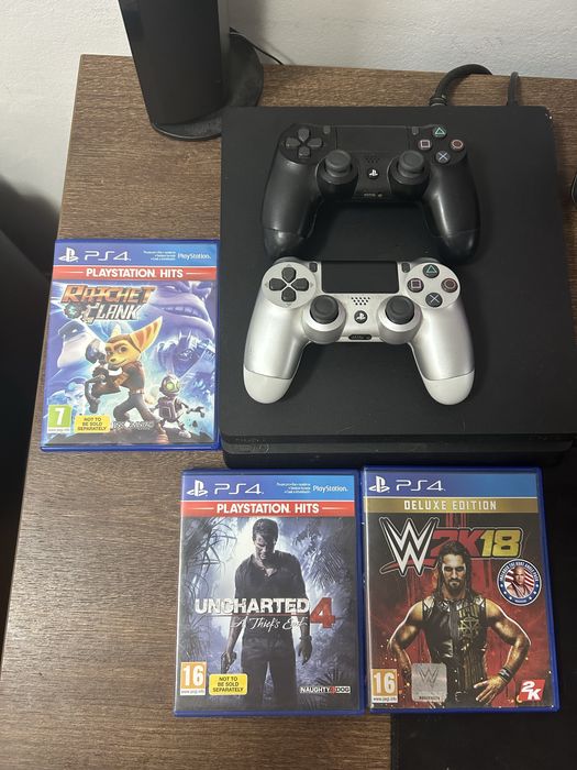PS4+ 2 controllere