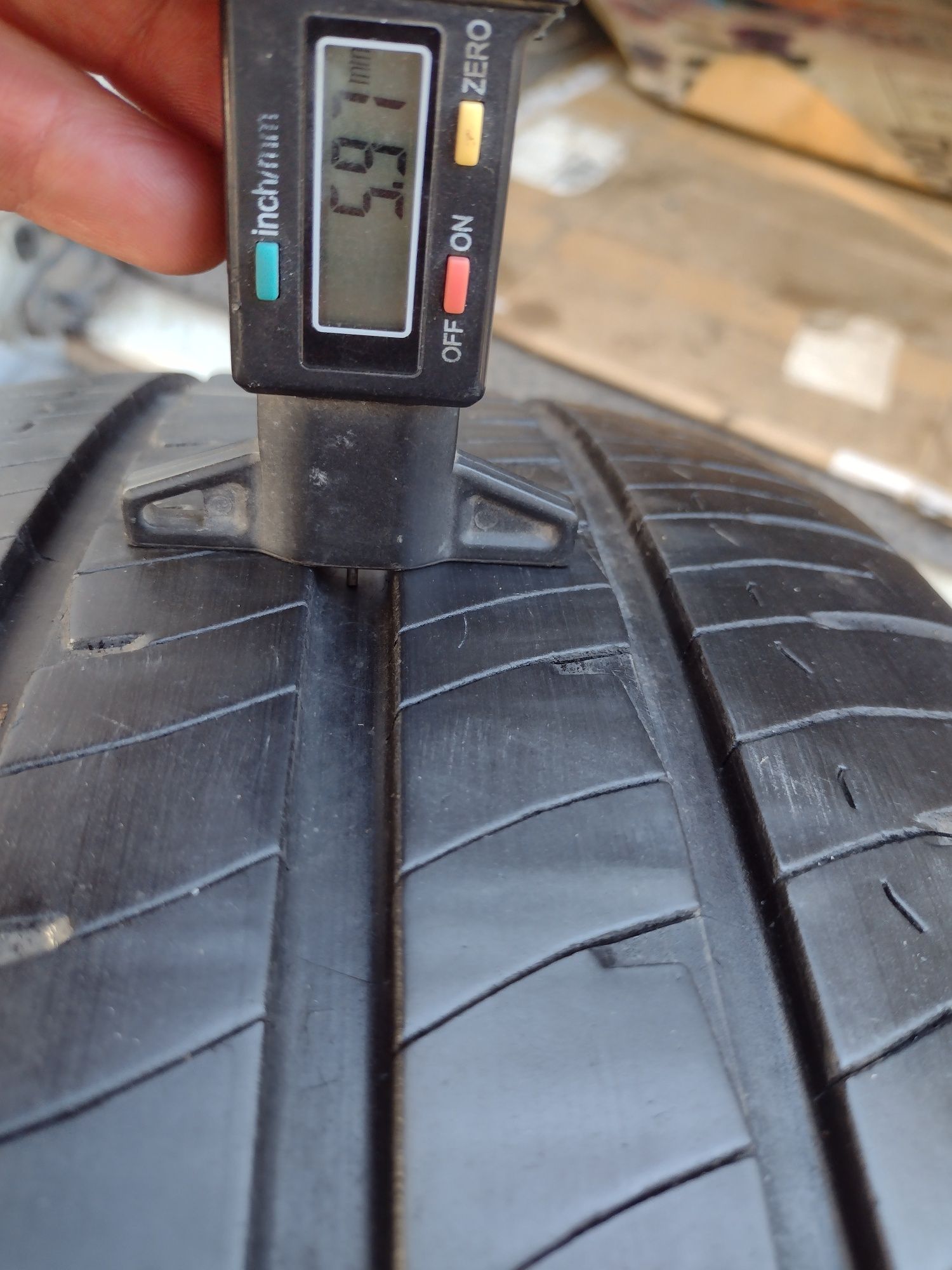 Michelin Agilis 2бр.235/65/16С дот1917