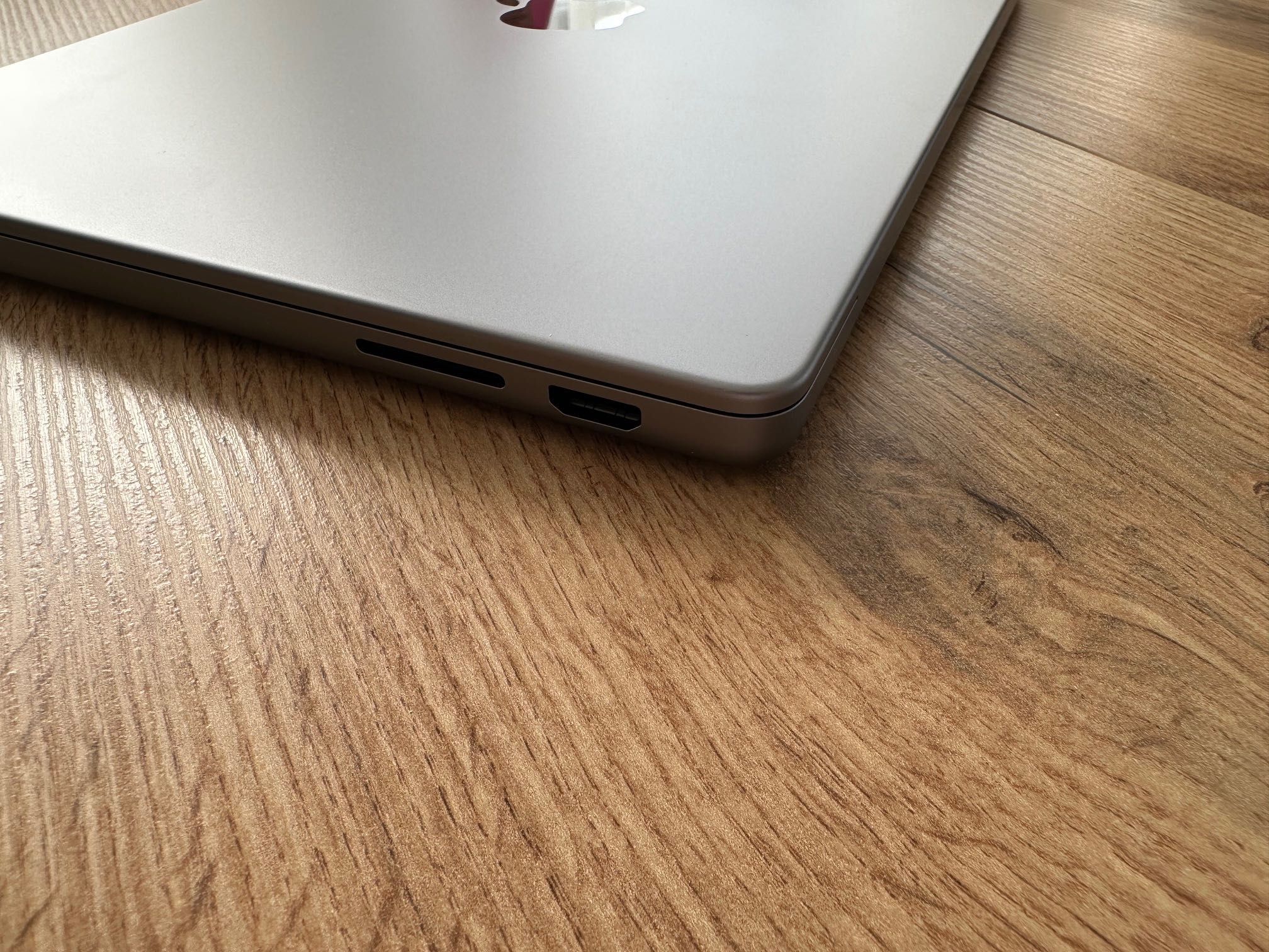 MacBook Pro 14" M3 8-CPU, 10-GPU, 24GB RAM, 512SSD,ГАРАНЦИЯ