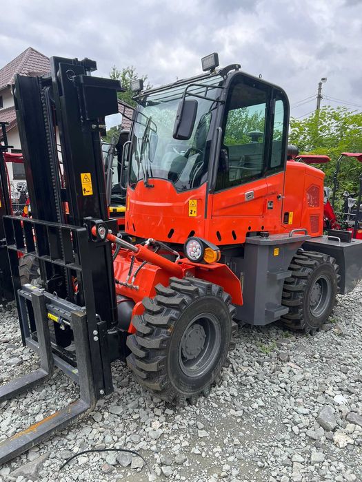 Stivuitor 4x4 allterain SM320