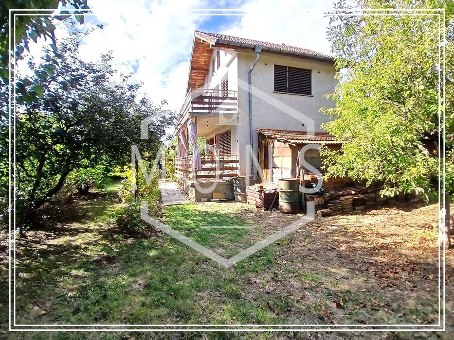 Къща в Габрово, област-гр.Севлиево площ 90 цена 47038