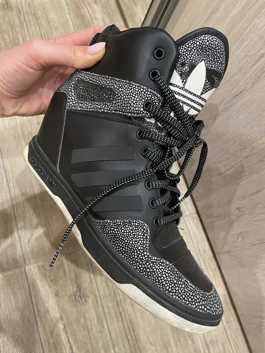 Кецове Adidas номер 39