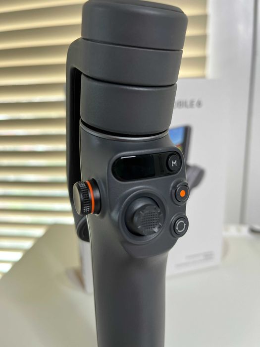DJI Osmo Mobile 6 – ca nou, cu toate accesoriile - Stabilizator