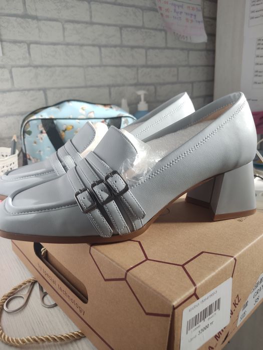 Продам туфли фирменные