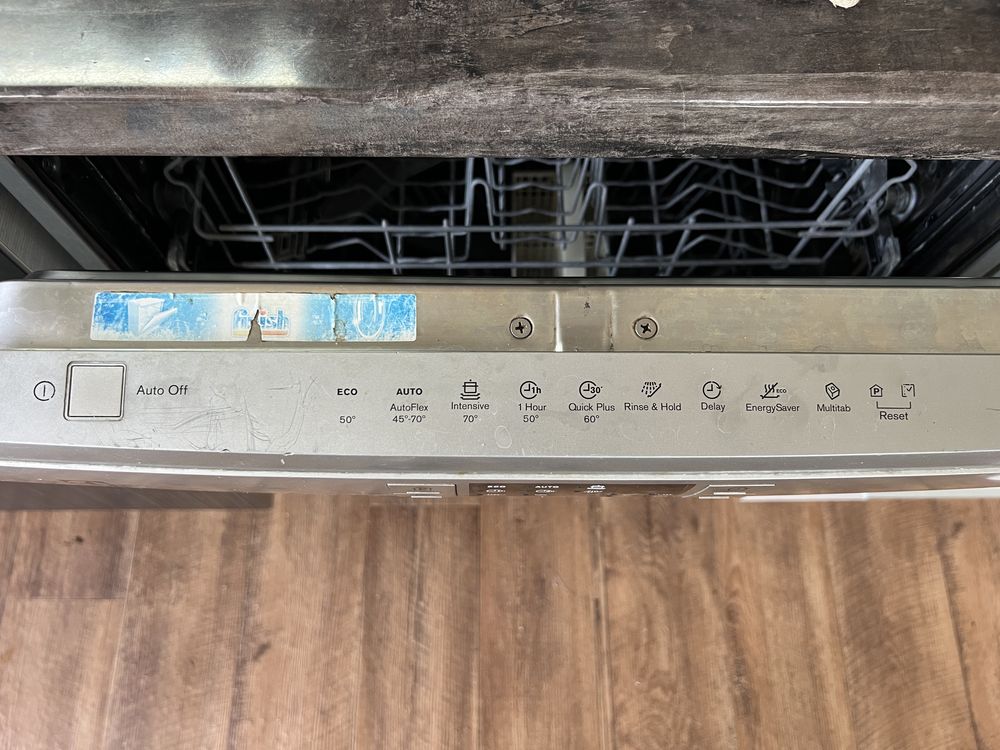 Продавам Съдомиялна Elecrtrolux