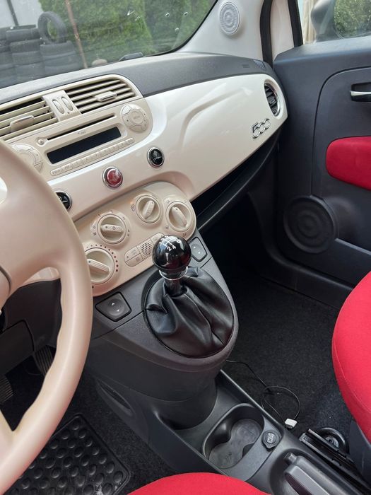 Vând Fiat 500 an 2012