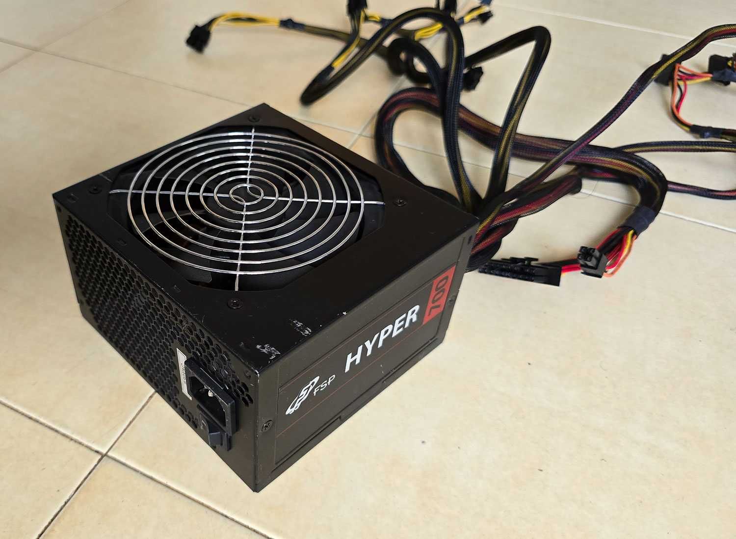 Захранване FSP Hyper 700W