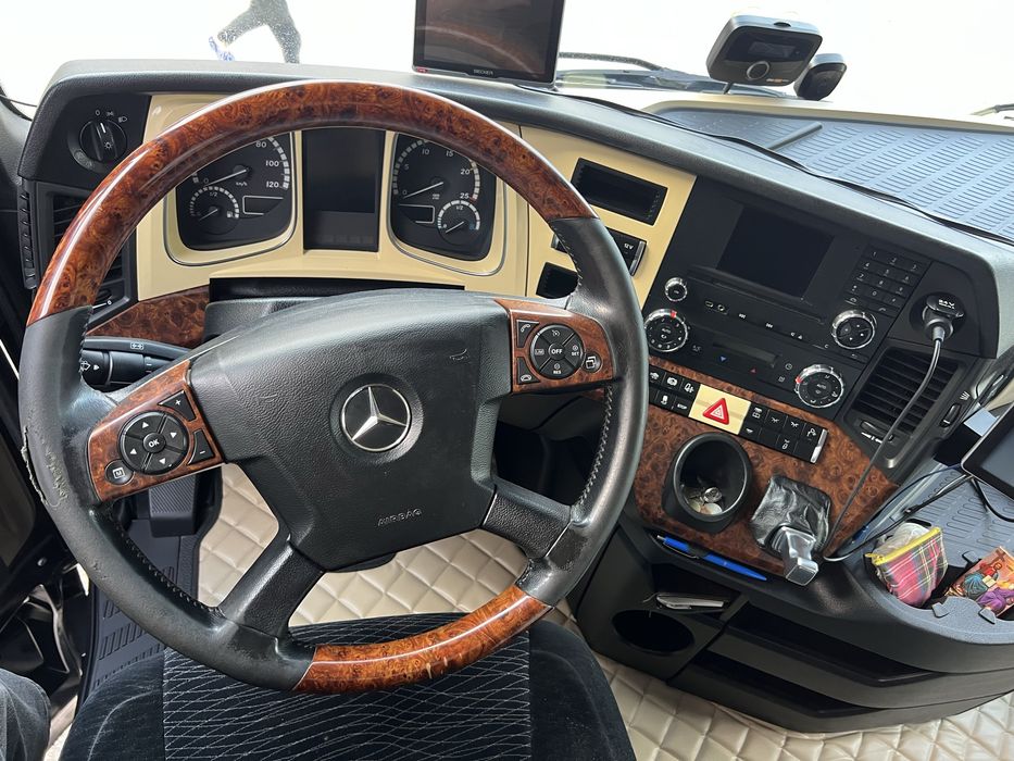 Mercedes-Benz Actros 1845 MP4 GIGASPACE standard