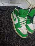 Jordan 1 mid lucky green