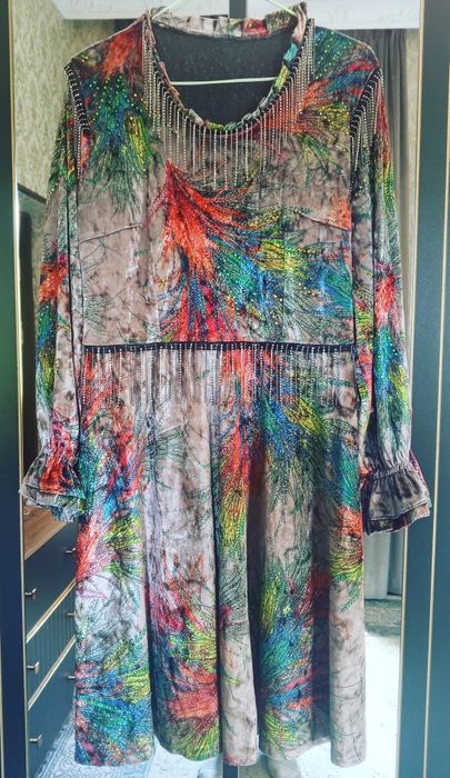 Chiroyli vilur divoyka — kulrang asosda jozibali detallar bilan!