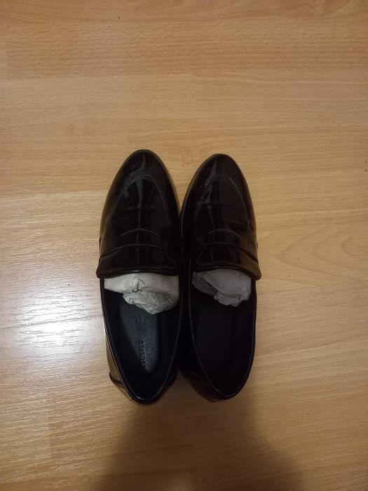 Pantofi de lac 35 Reserved