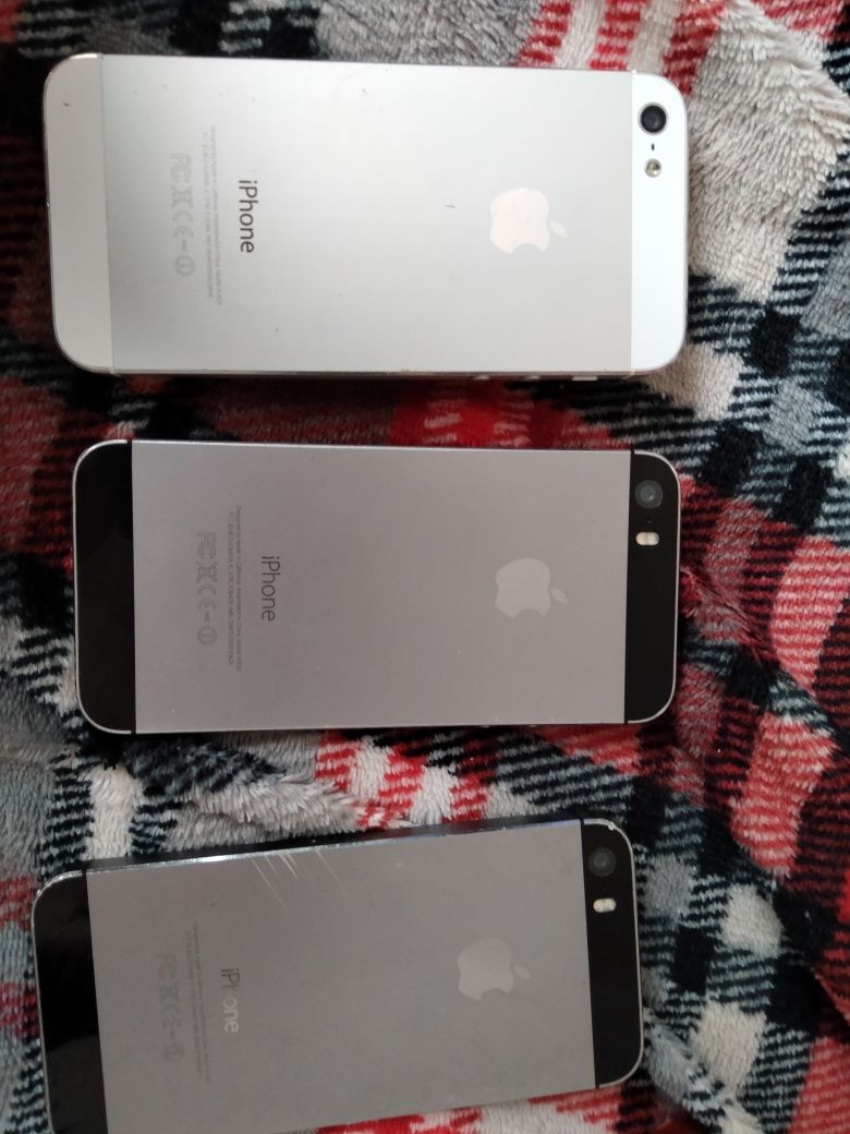 Vând iphoneuri 5,5S funcționale