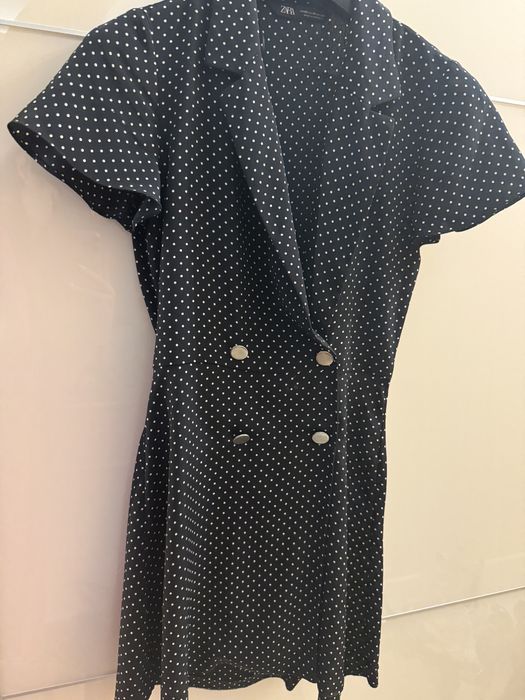 Рокля с къси панталонки отдолу