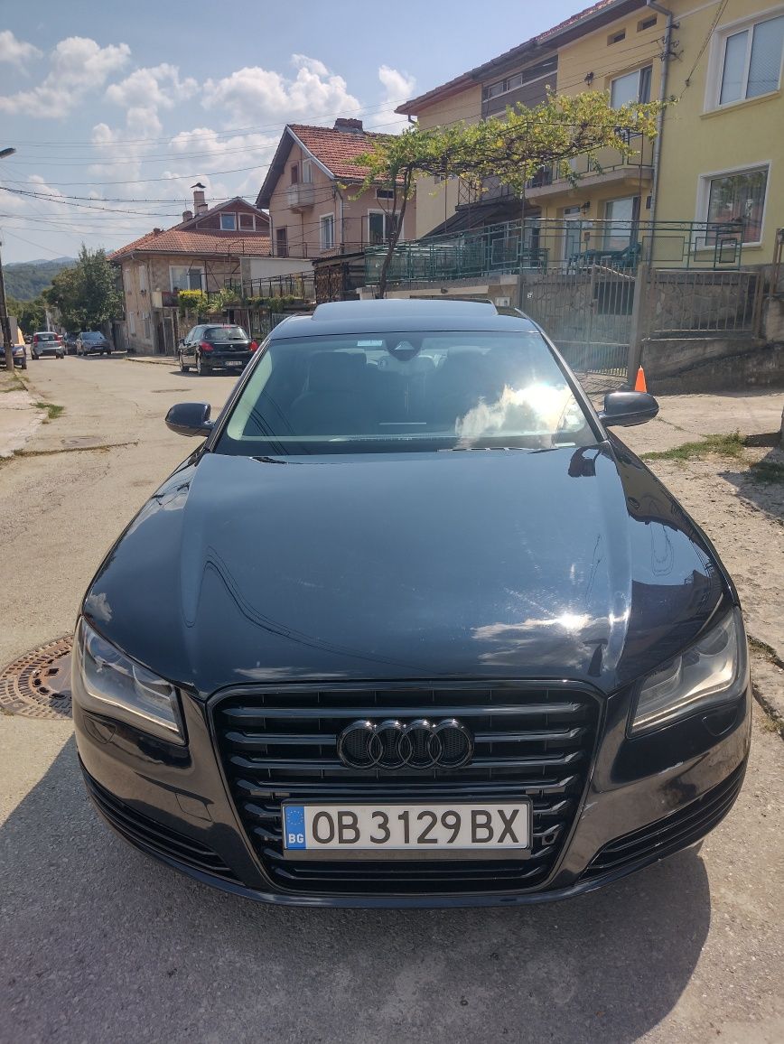 Ауди А8, 4.2TDI/2011г.