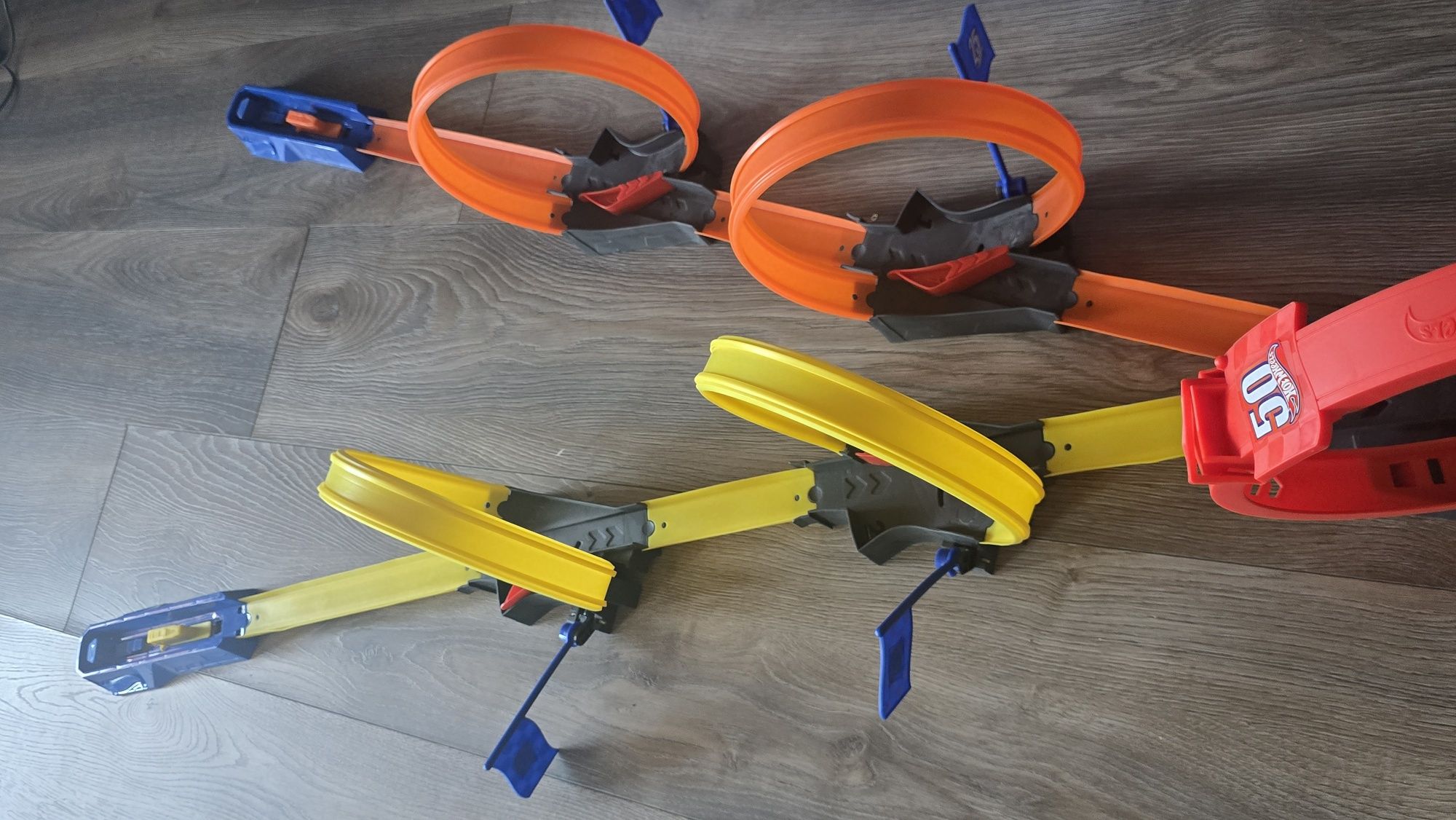 Голяма Hot Wheels Писта Екшън Лупинг Нова