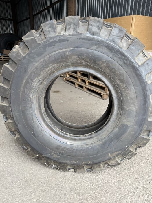 12.00R20 Michelin