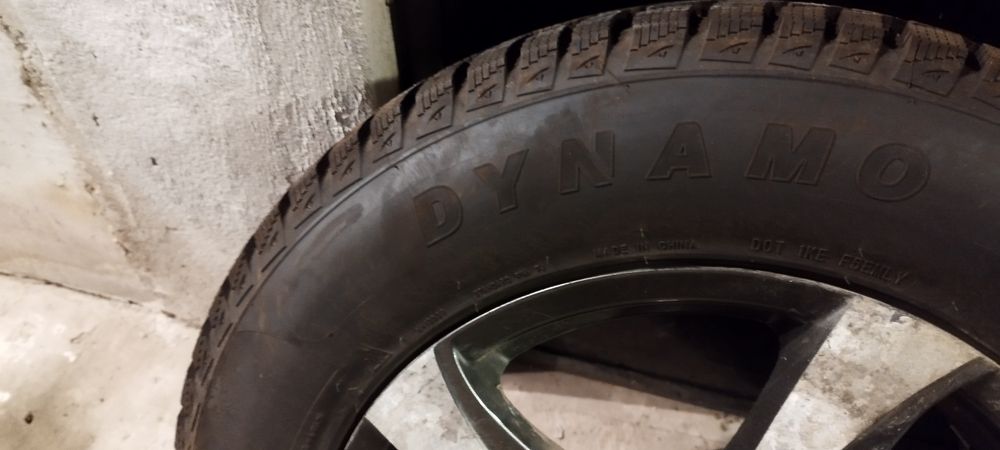 Зимни гуми DYNAMO 235/65 R17 + джанти Toyota RAV4, Honda CR-V, Nissan