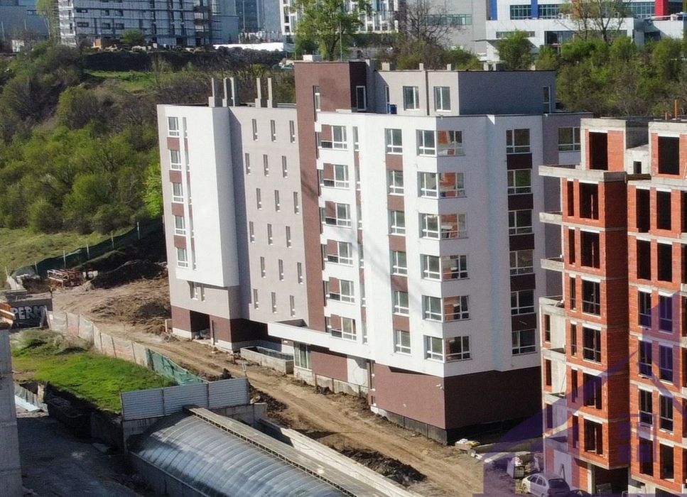 Продава се Тристаен апартамент в София, Дружба 2 - 94 кв.м за 3298 €/кв.м - Снимка #1