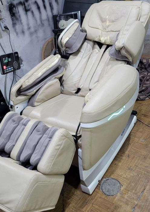 Продается массажное кресло