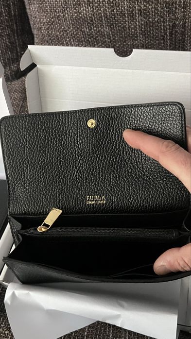 Чисто нов модел Furla Camelia XL.100%оригинал.Жестоки, с етикети