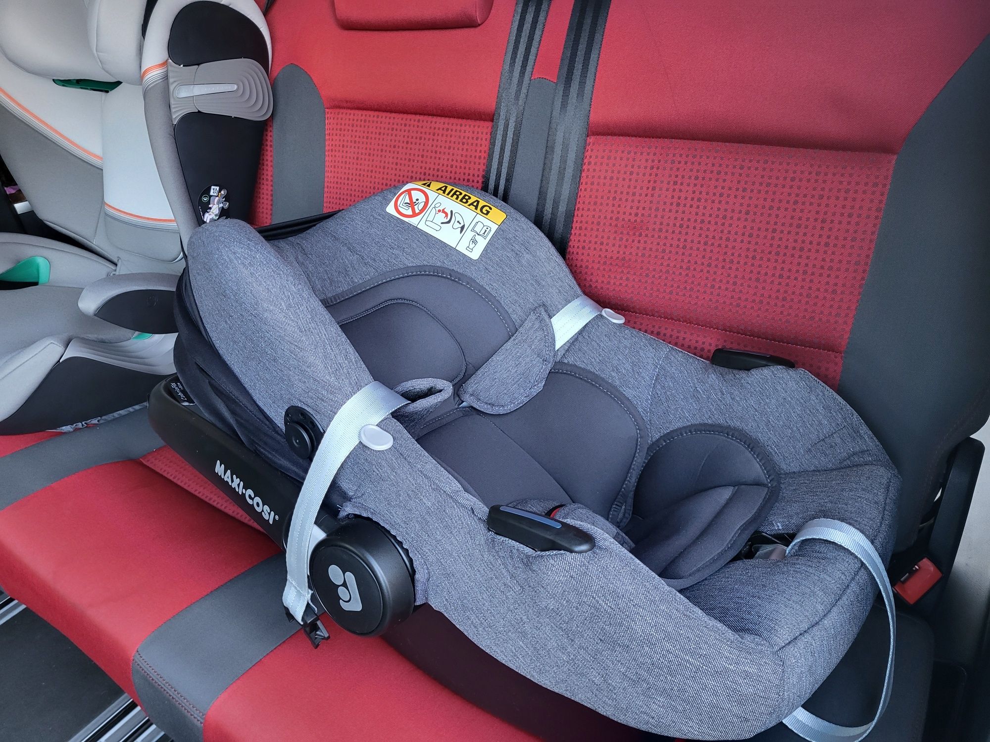 Столче/кошче за кола Maxi Cosi CabrioFix i-Size Grey