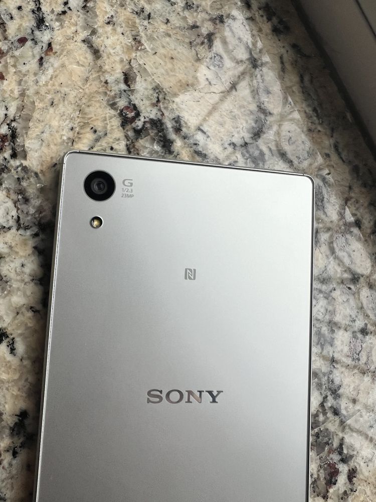 Sony Xperia Z5 alb E6653 alb nou nout,cu folie pe displai,funct orice