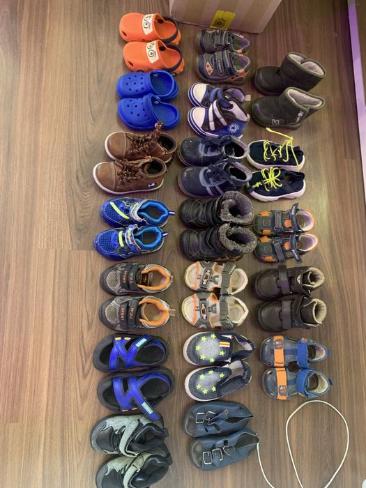 19 пар обуви на мальчика