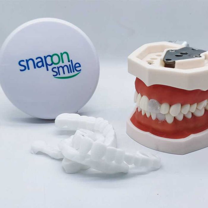 Fațete Dentare Cosmetice SnapSmile – Zâmbet Alb Instant, Reutilizabile