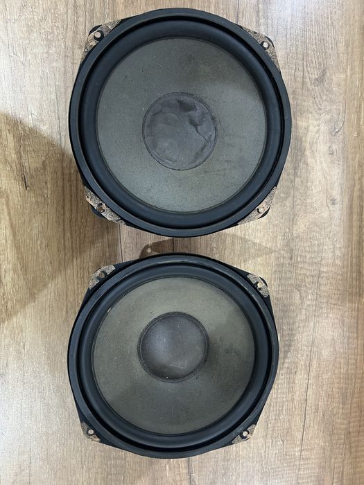 Бас говорители Tesla ARN 6608 A