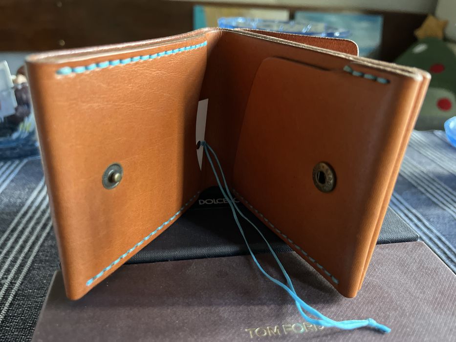 Продавам кожени портфейли