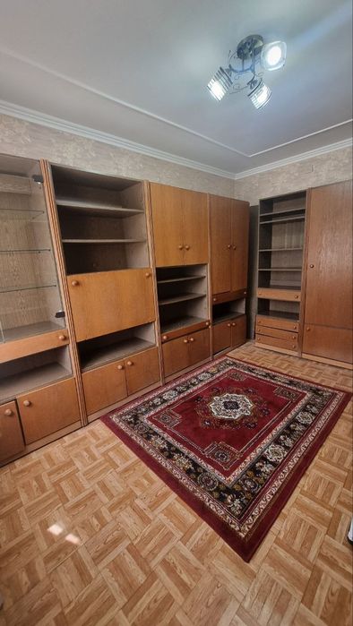 Не дорого продается стенка и мягкие мебель. Цена договорная