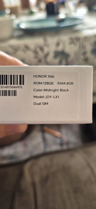Телефон Honor X6b чисто нов