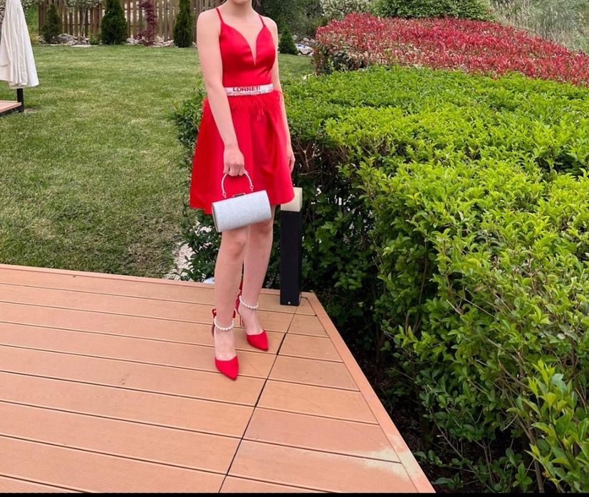 Официална рокля..