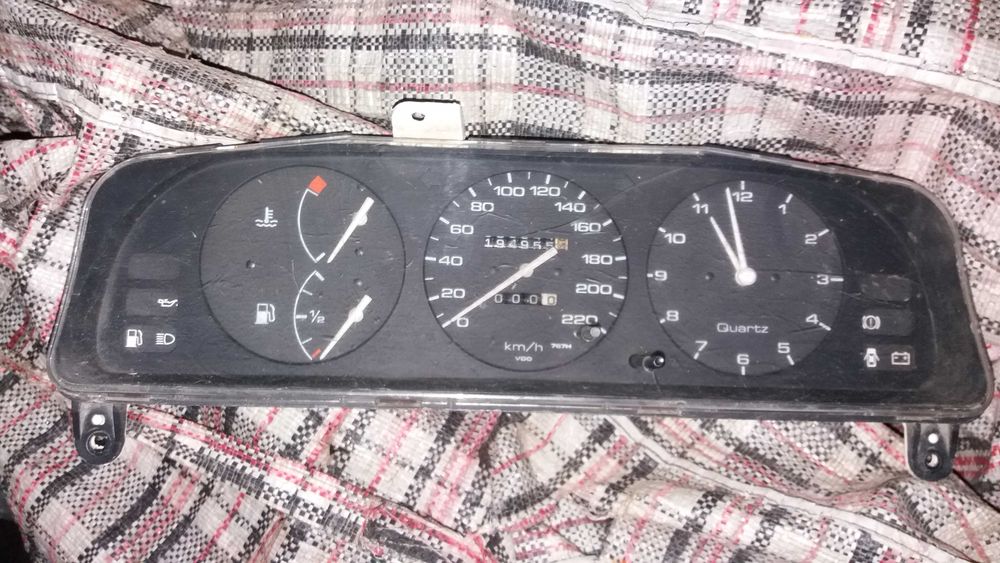 Продам щиток приборов на Primera P10