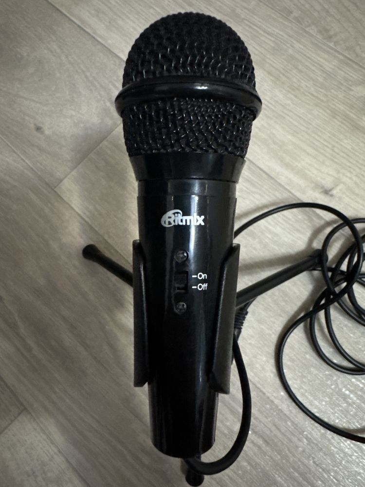 Микрофон Ritmix RDM-120 черный